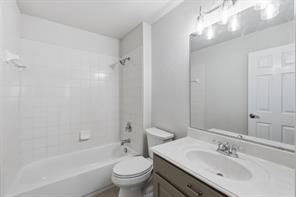 15701 Crown Cove Lane - Photo 32
