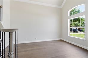 15701 Crown Cove Lane - Photo 8
