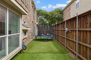2245 Jaguar Drive - Photo 32