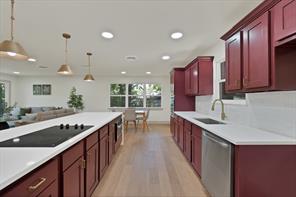 1816 Ridgmar Boulevard - Photo 11