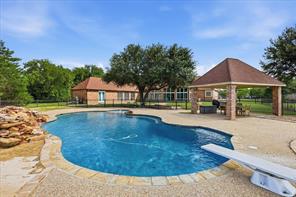 220 Meadow Lake Court - Photo 5