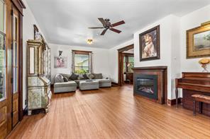 1319 S Crockett Street - Photo 5