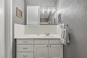 207 S Brook Street - Photo 13