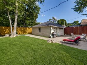 1224 Hollywood Avenue - Photo 17