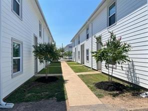 1505 W Pearl Street - Photo 1
