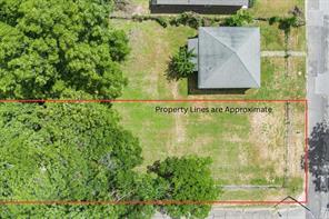 1000 E Calhoun Avenue - Photo 1
