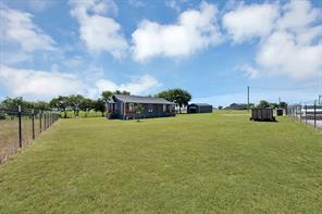 1237 Private Road 4219 - Photo 4