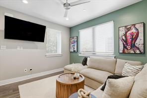 1118 Galveston Avenue - Photo 17