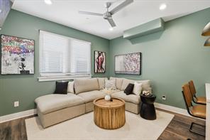 1118 Galveston Avenue - Photo 2