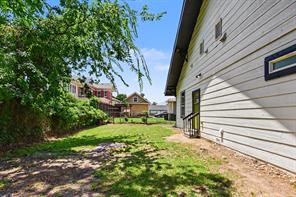 2611 Bourland Street - Photo 26