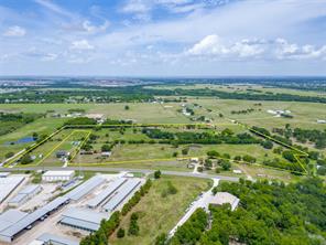 7811 FM 35 - Photo 1