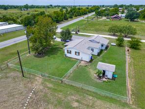 7811 FM 35 - Photo 9