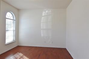 10125 Sourwood Drive - Photo 3