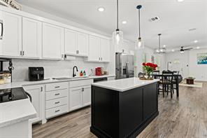 322 E Walnut Street - Photo 14
