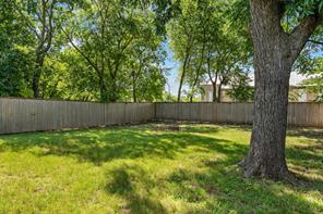 322 E Walnut Street - Photo 33