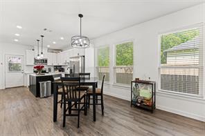 322 E Walnut Street - Photo 8