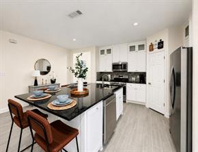 900 Marcellus Court - Photo 6