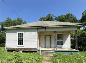 1002 E Calhoun Avenue - Photo 1