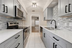 13899 Brookgreen Drive - Photo 2