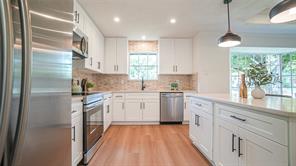 1917 Middle Glen Drive - Photo 1