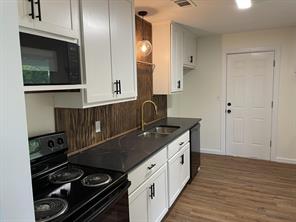 513 W Florence Street - Photo 3