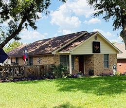 301 E Mimosa Street - Photo 1