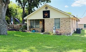 301 E Mimosa Street - Photo 2