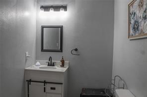 941 Central Street - Photo 37