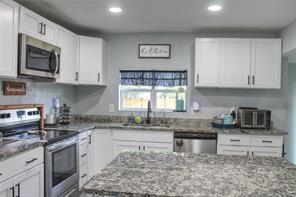 941 Central Street - Photo 5