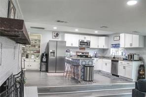 941 Central Street - Photo 8