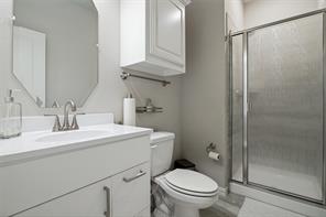 211 Sterling Heights - Photo 18