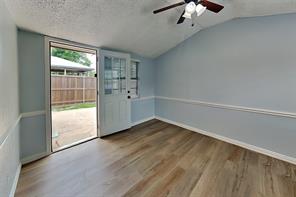 1913 Briarwood Drive - Photo 5