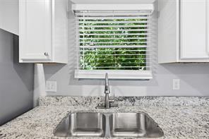 1227 Wilbur Street - Photo 10
