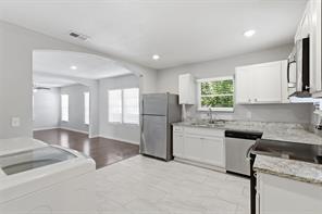 1227 Wilbur Street - Photo 9