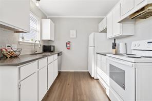 1006 Thannisch Drive - Photo 13