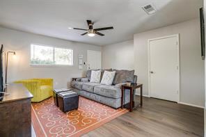 1006 Thannisch Drive - Photo 6