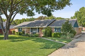 137 Southwood Drive - Photo 1
