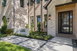 3305 Townsend Drive - Photo 2