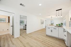 122 Mercer Drive - Photo 3