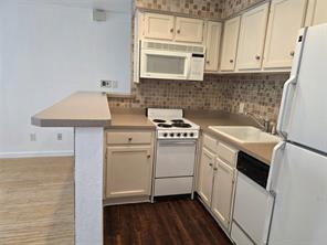 2300 Balsam Drive - Photo 6