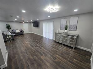 304 Salem Drive - Photo 3