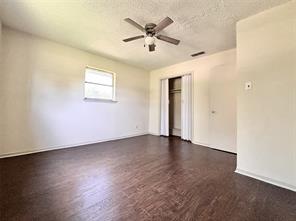 209 Prairie Avenue - Photo 11