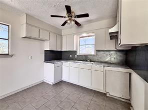 209 Prairie Avenue - Photo 8