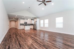 1408 Lexington Street - Photo 3