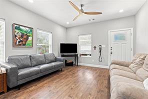 517 E Hanna Street - Photo 6