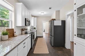406 S Montreal Avenue - Photo 7
