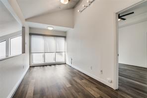 17018 Planters Row - Photo 14