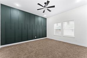 4507 Metropolitan Avenue - Photo 15