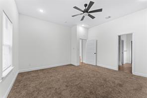 4507 Metropolitan Avenue - Photo 19