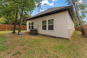 4507 Metropolitan Avenue - Photo 28